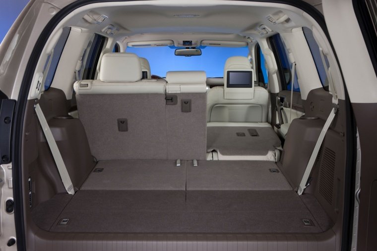2012 Lexus GX460 Trunk Picture