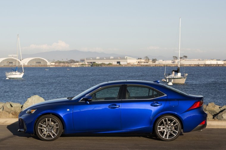 2018 Lexus IS 350 AWD Picture