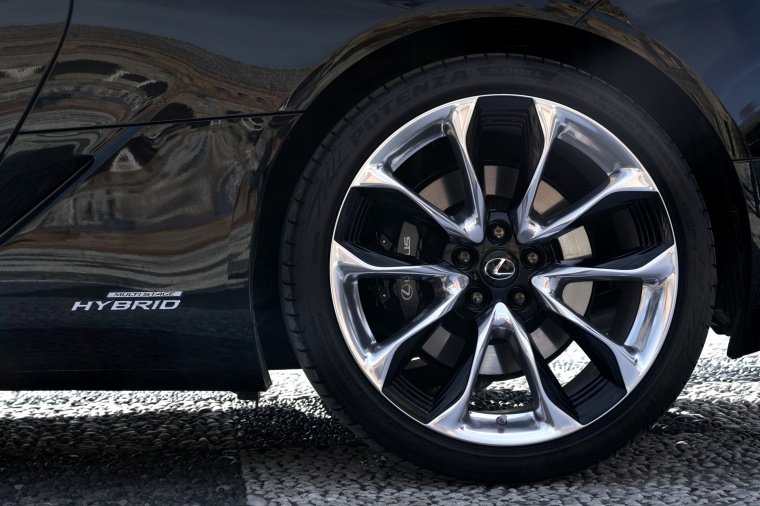 2018 Lexus LC 500h Coupe Rim Picture