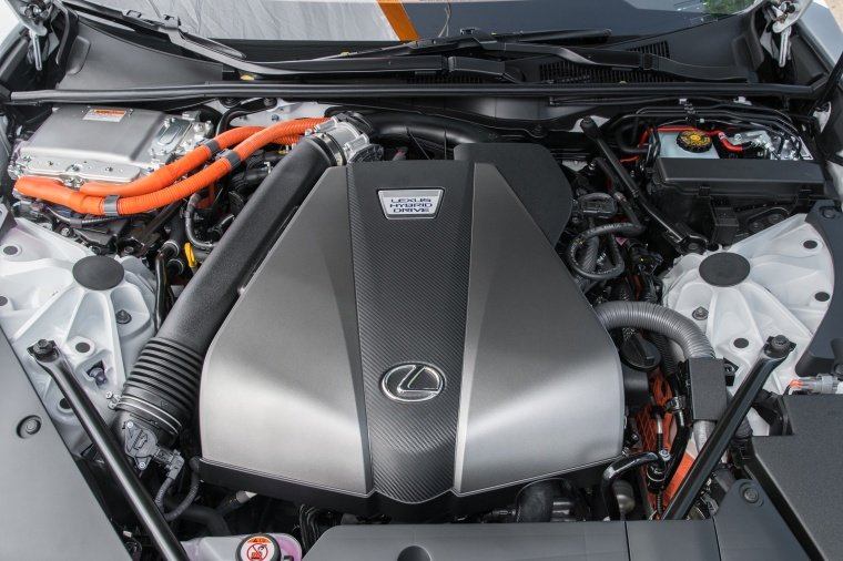 2018 Lexus LC 500h Coupe 3.5-liter V6 Hybrid Engine Picture