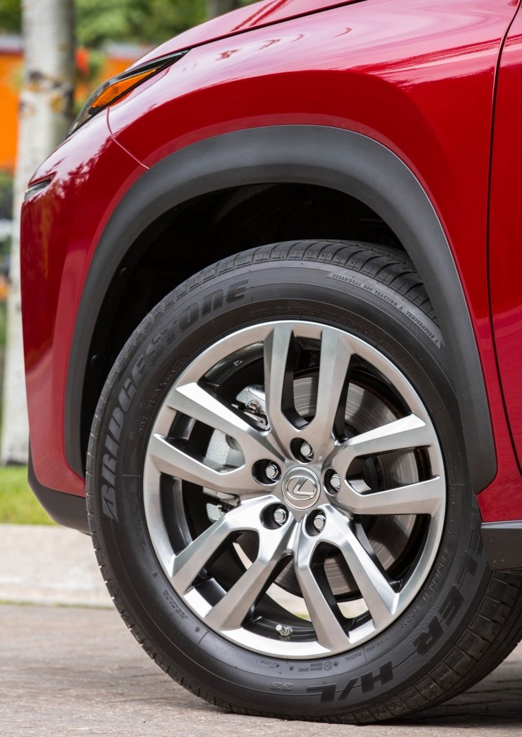 2017 Lexus NX300h Rim Picture