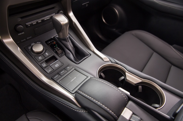 2018 Lexus NX300h Center Console Picture