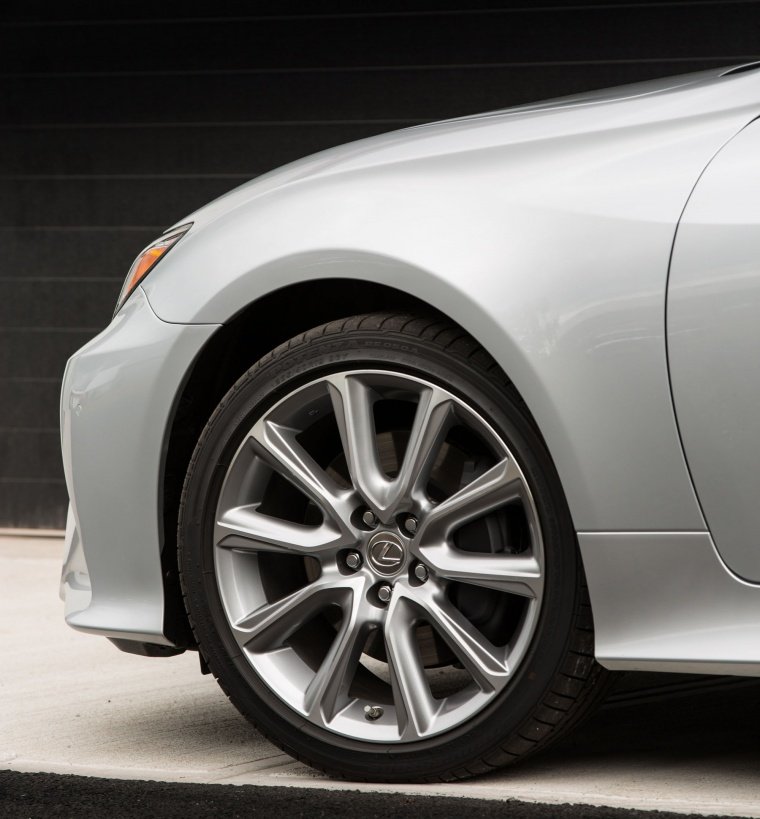 2015 Lexus RC350 F-Sport Rim Picture