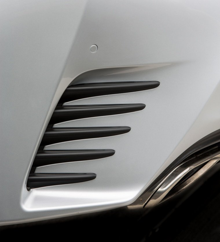 2015 Lexus RC350 F-Sport Rear Bumper Air Vent Picture