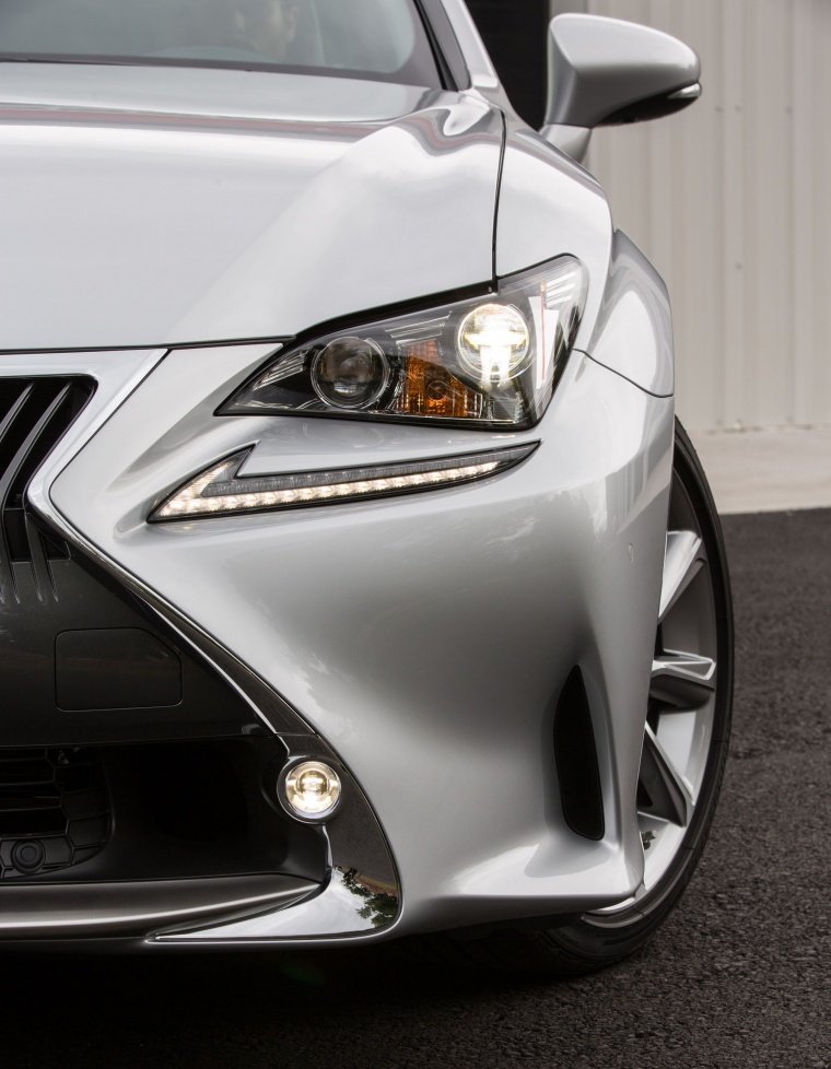 2016 Lexus RC350 F-Sport Headlight Picture