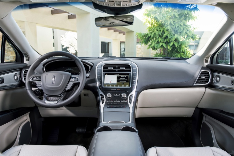 2019 Lincoln Nautilus 2.7T AWD Cockpit Picture