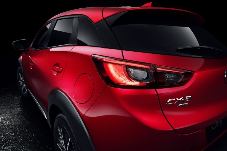2016 Mazda CX-3 Tail Light Picture
