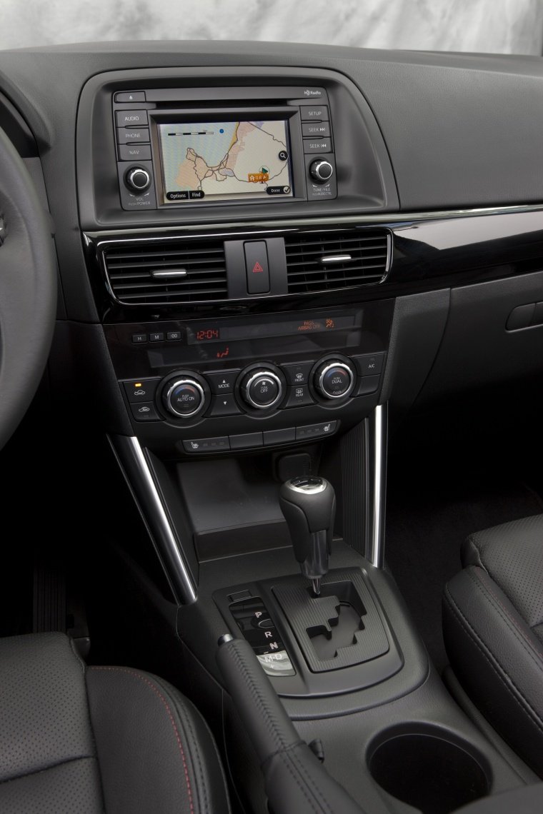 2013 Mazda CX-5 Center Stack Picture