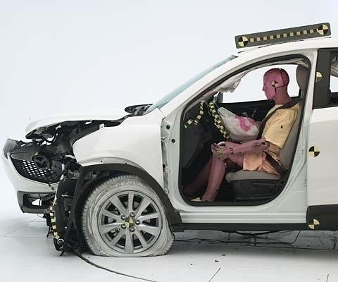 2015 Mazda CX-5 IIHS Frontal Impact Crash Test Picture
