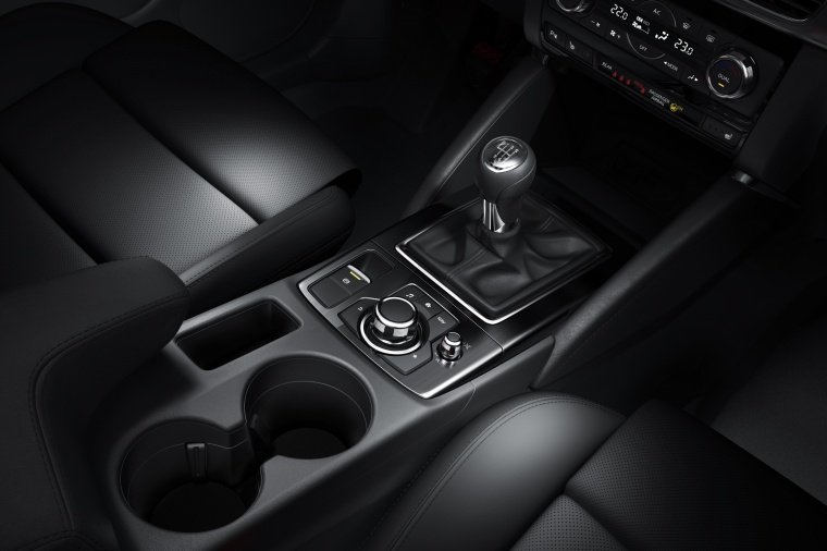2016 Mazda CX-5 AWD Center Stack Picture