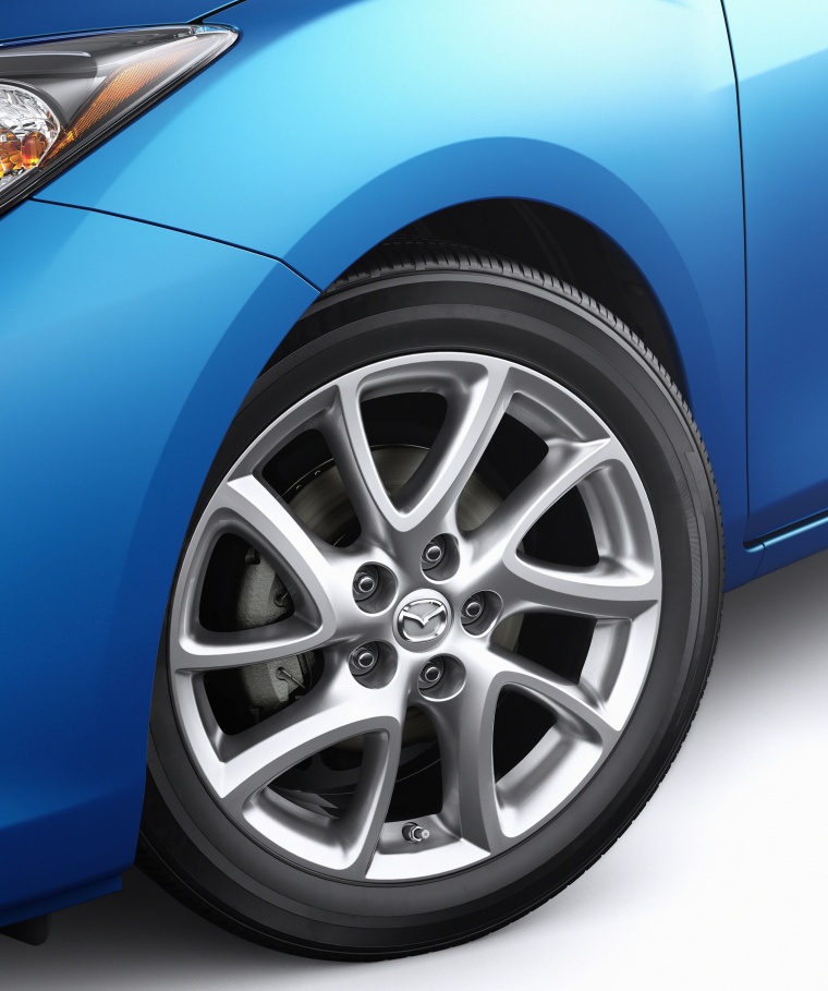 2012 Mazda 3i Hatchback Rim Picture