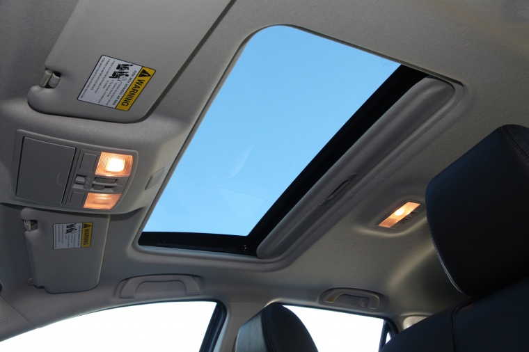 2012 Mazda 3i Hatchback Sunroof Picture