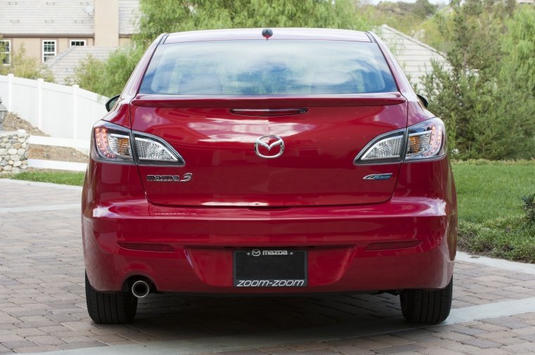 2013 Mazda 3i Sedan Picture