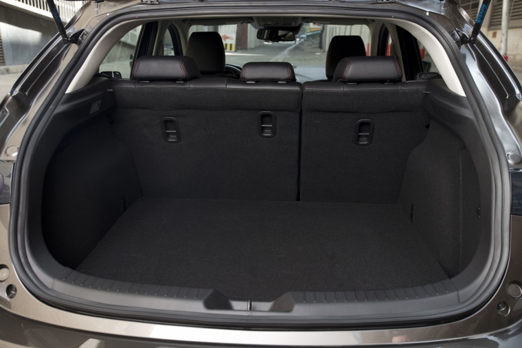 2014 Mazda Mazda3 Hatchback Trunk Picture