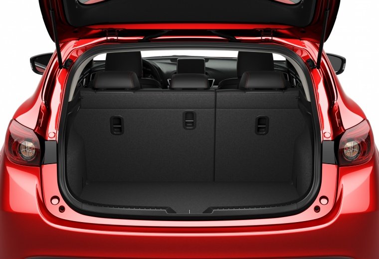2015 Mazda Mazda3 Hatchback Trunk Picture
