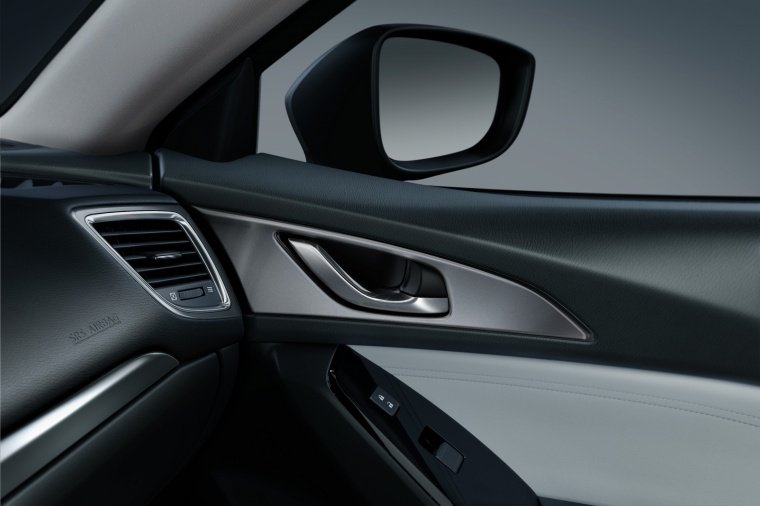 2018 Mazda Mazda3 Grand Touring 5-Door Hatchback Door Panel Picture