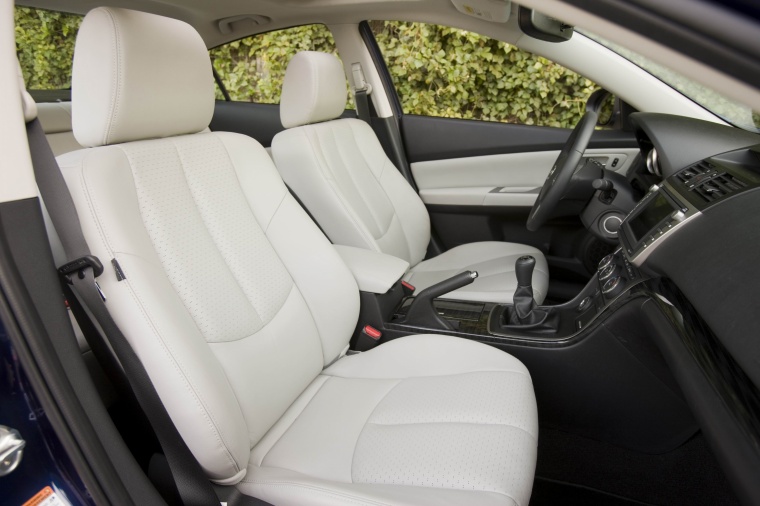 2010 Mazda 6s Front Seats Picture