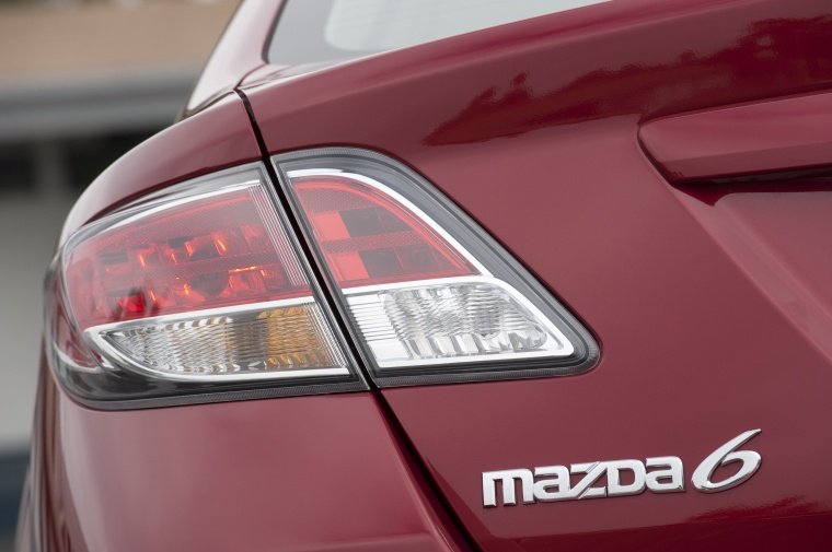 2012 Mazda 6i Tail Light Picture