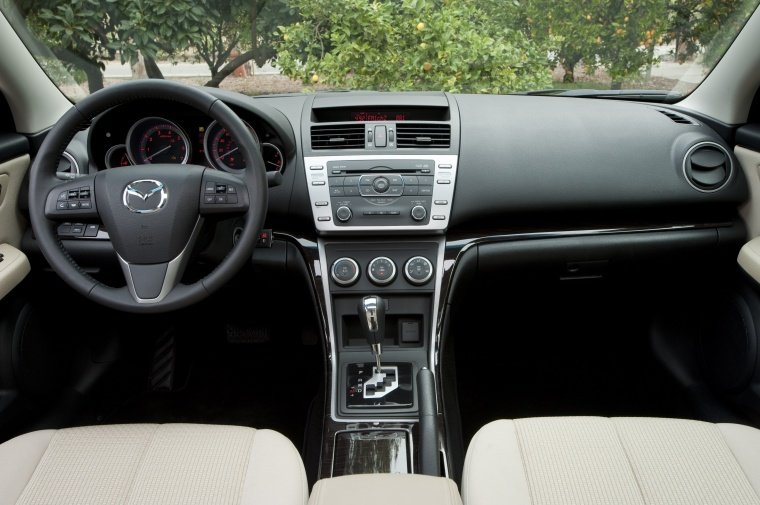 2012 Mazda 6i Cockpit Picture