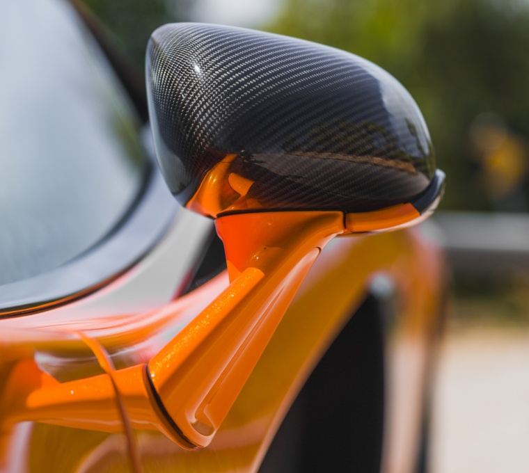 2016 McLaren 570S Coupe Door Mirror Picture