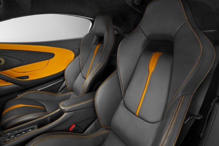 2016 McLaren 570S Coupe Front Seats Picture