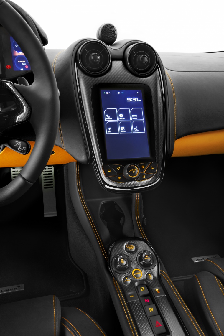 2016 McLaren 570S Coupe Center Stack Picture