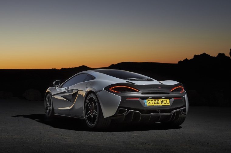 2017 McLaren 570GT Coupe Picture