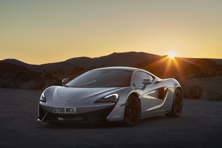 2017 McLaren 570GT Coupe Picture