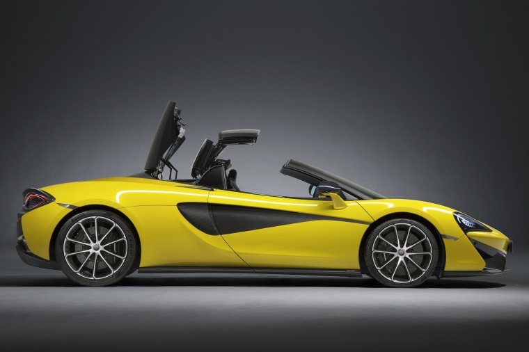 2018 McLaren 570S Spider with top closing Picture