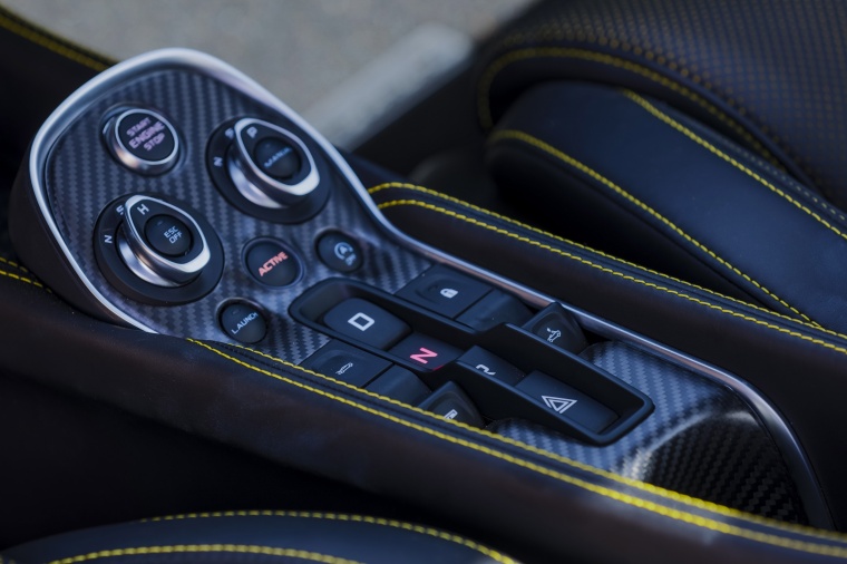 2018 McLaren 570S Spider Center Console Picture