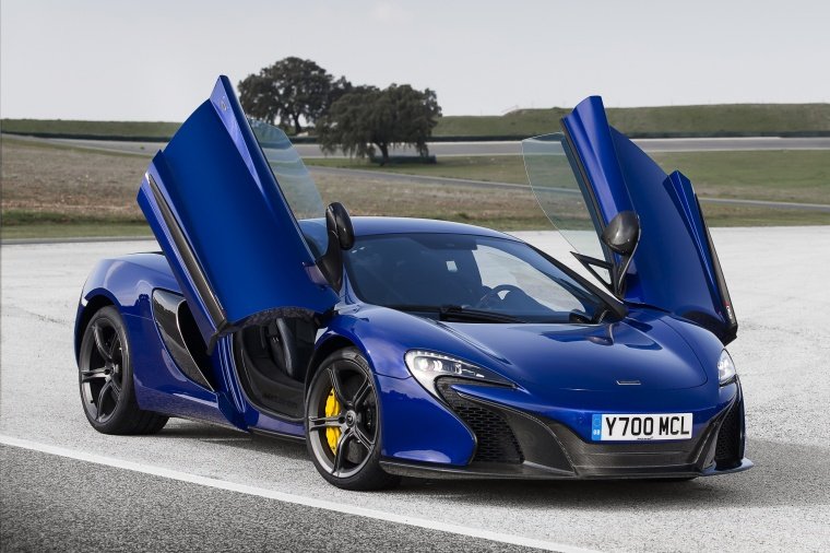 2015 McLaren 650S Coupe with doors open Picture