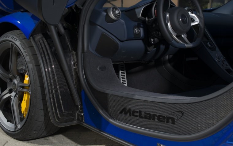 2016 McLaren 650S Spider Carbon Tub Picture