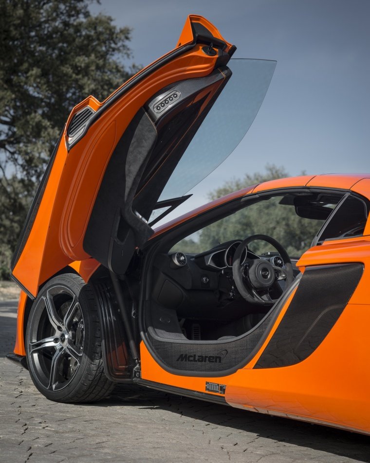 2016 McLaren 650S Spider Interior Picture