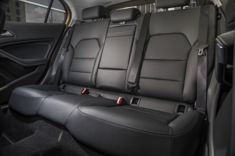 2020 Mercedes-Benz GLA 250 4MATIC Rear Seats Picture