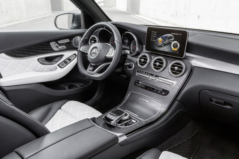 2016 Mercedes-Benz GLC-Class Interior Picture