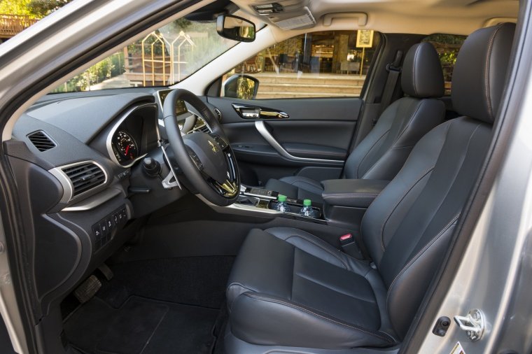 2019 Mitsubishi Eclipse Cross SEL S-AWC Front Seats Picture