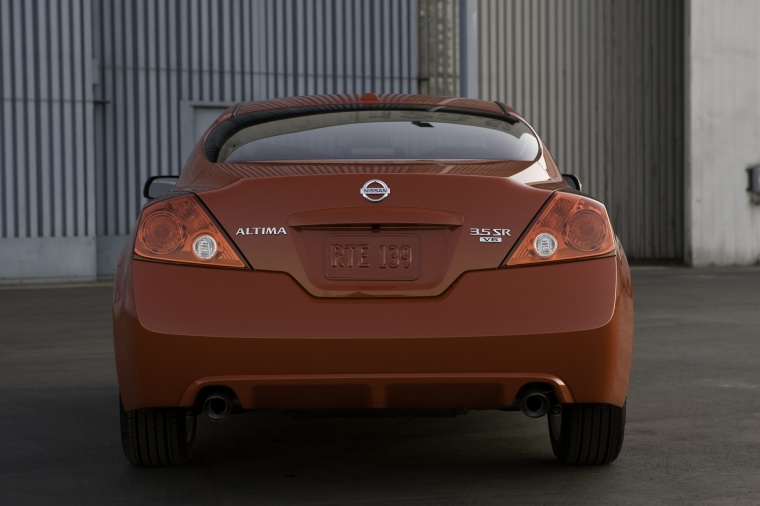 2010 Nissan Altima Coupe 3.5 SR Picture