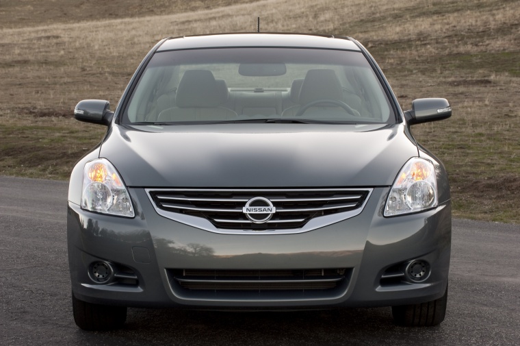 2010 Nissan Altima Hybrid Picture