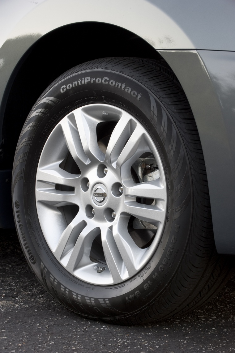 2010 Nissan Altima Hybrid Rim Picture