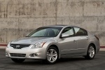 Picture of 2010 Nissan Altima 3.5 SR in Radiant Silver Metallic