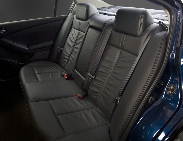 2011 Nissan Altima Sedan Rear Seats Picture