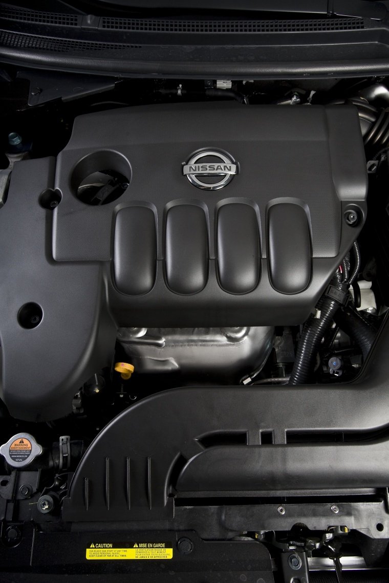 2012 Nissan Altima 2.5-liter 4-cylinder Engine Picture