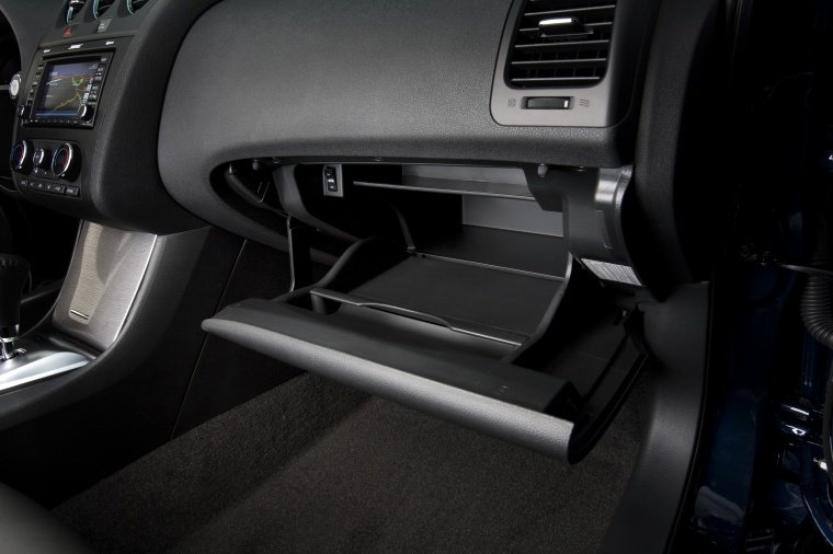 2012 Nissan Altima Sedan Glove Box Picture