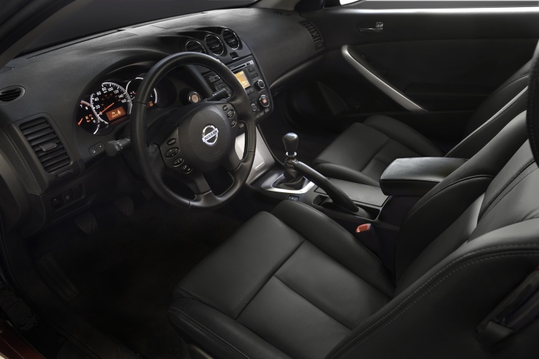 2013 Nissan Altima Coupe Interior Picture