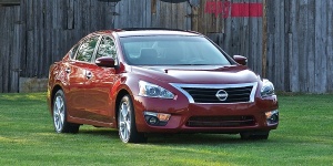 2013 Nissan Altima Pictures