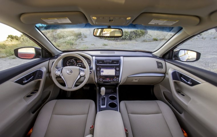 2015 Nissan Altima Sedan 2.5 SV Cockpit Picture