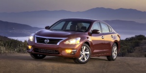 2015 Nissan Altima Reviews / Specs / Pictures / Prices