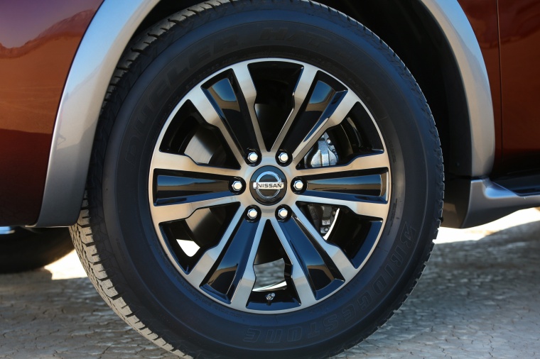 2017 Nissan Armada Platinum Rim Picture