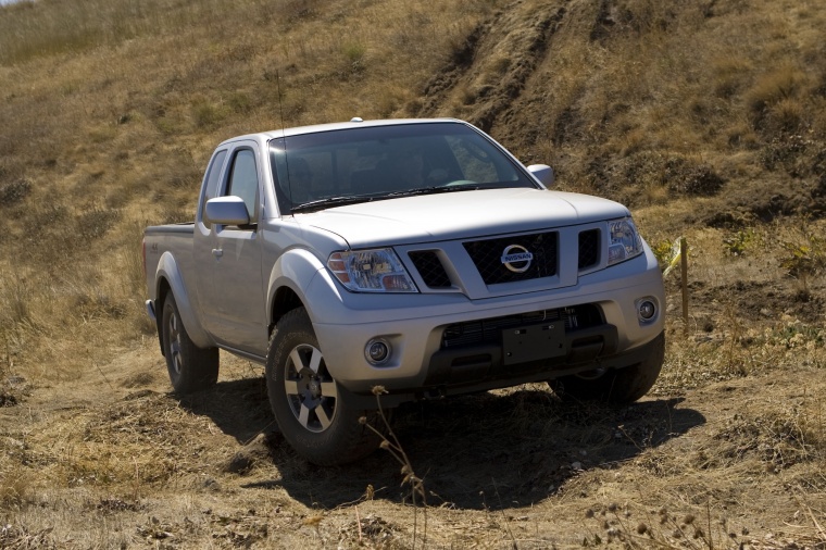 2011 Nissan Frontier King Cab PRO-4X 4WD Picture