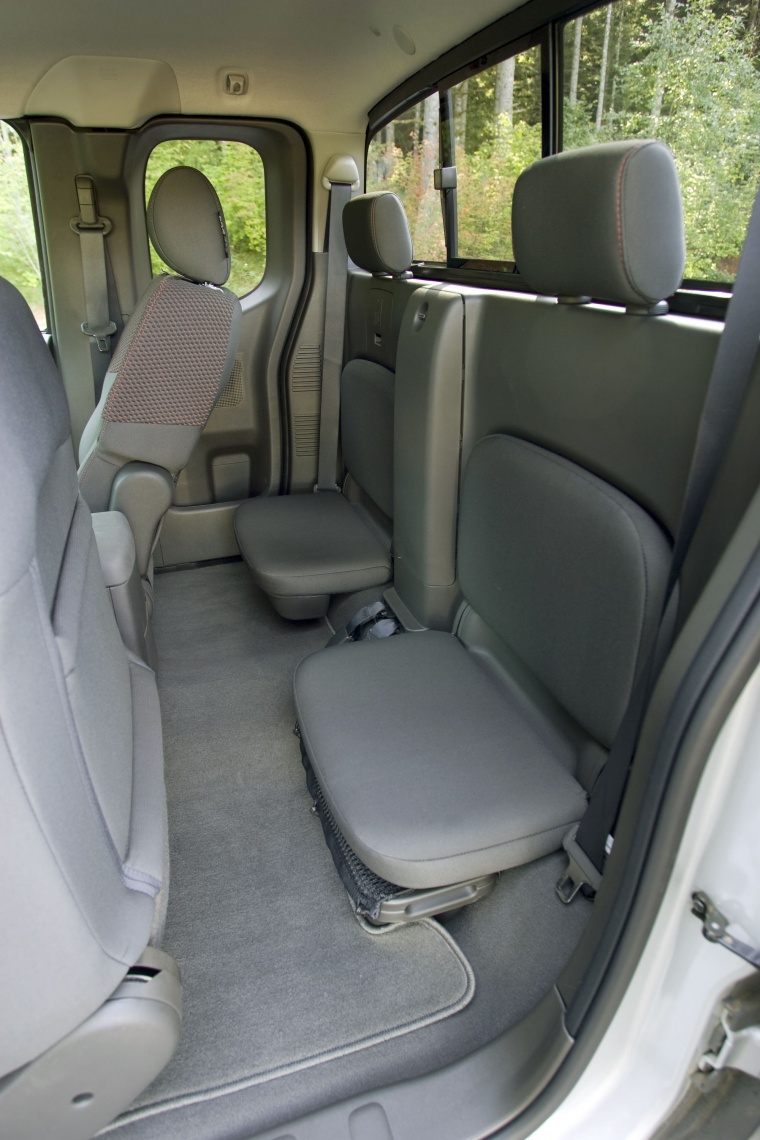 2012 Nissan Frontier King Cab PRO-4X 4WD Rear Seats Picture